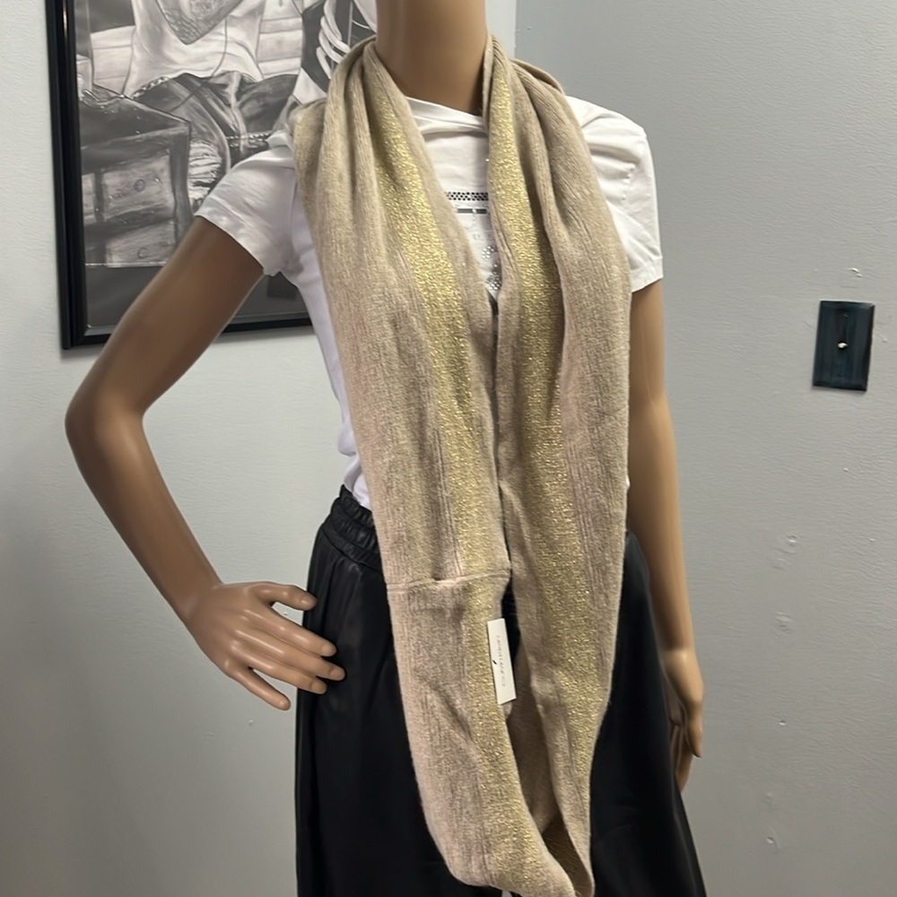 Calvin Klein Infinity Loop Scarf - Picture 6 of 6